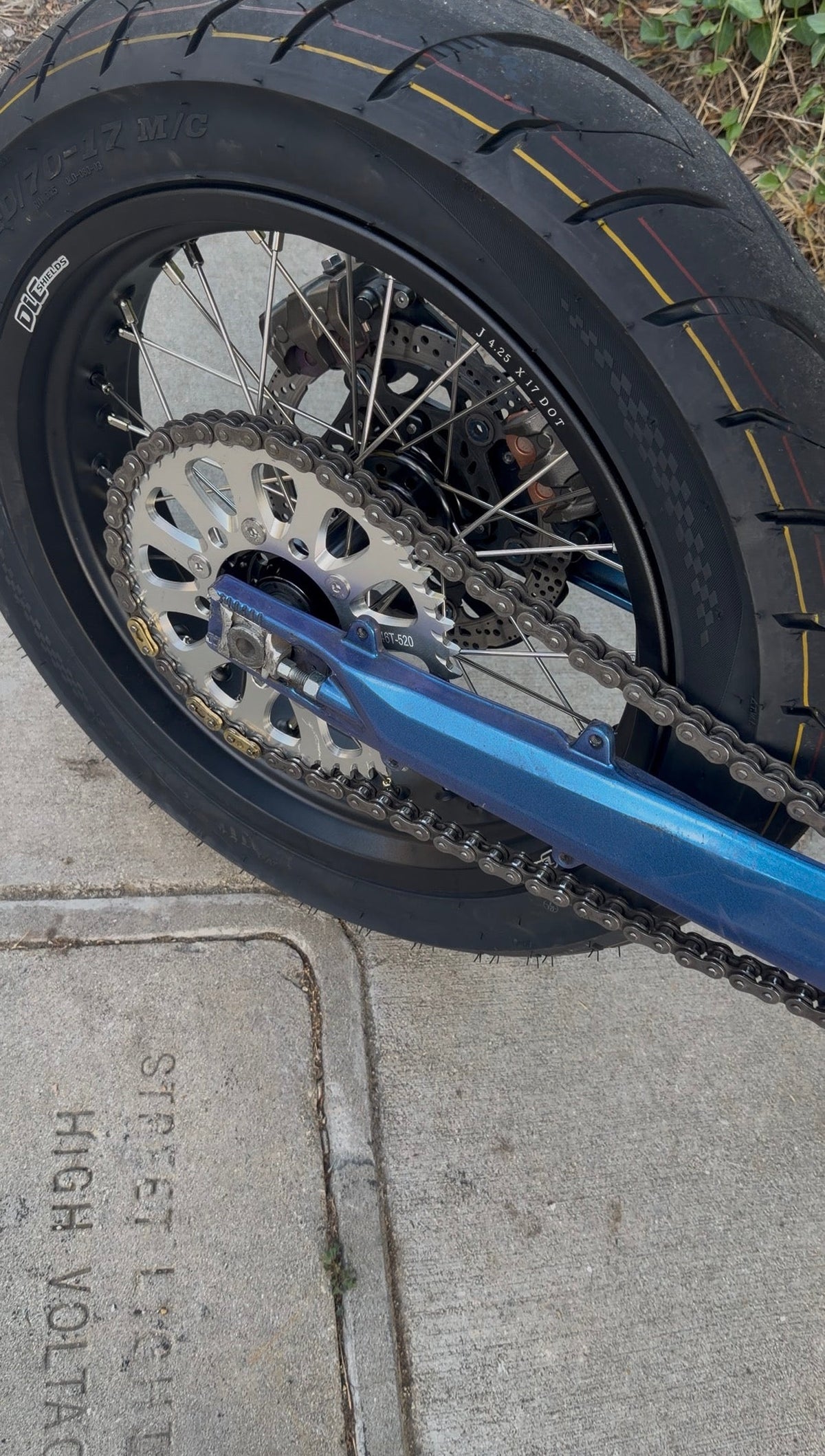 ultra bee supermotos 17 inch
